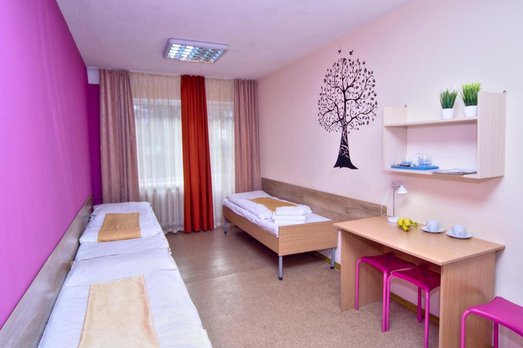Hostel Podolski Plus Kiew Zimmer foto